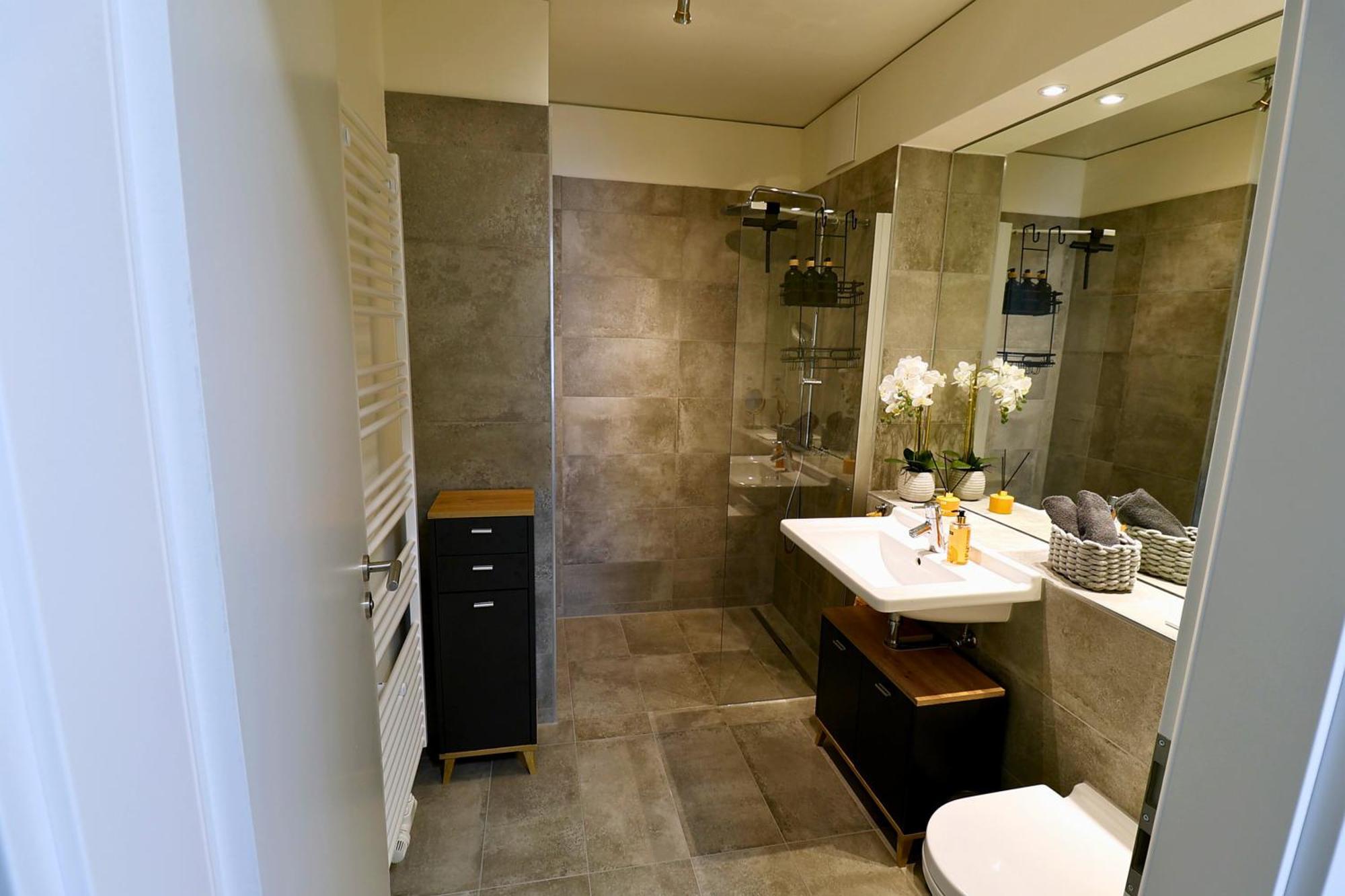Relaxrefugium Luxus - Kueche, Arbeitsplaetze, Stellplatz & Komfort Fuer Bis 6 Gaeste Königs Wusterhausen Εξωτερικό φωτογραφία